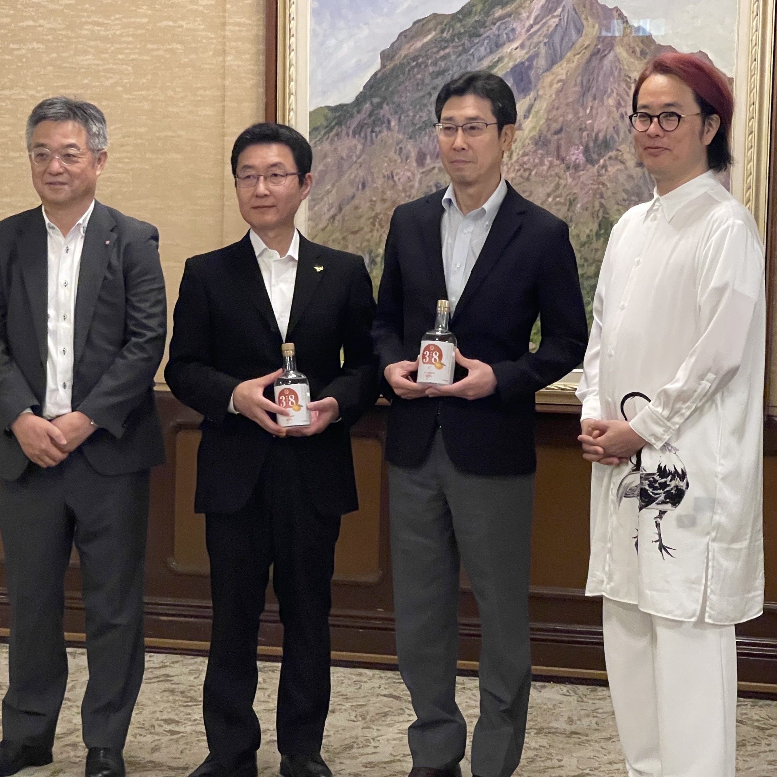 【代表ブログ】愛媛の太陽と情熱を瓶に込めて。第20弾「愛媛県ジン」完成とクラウドファンディング開始！